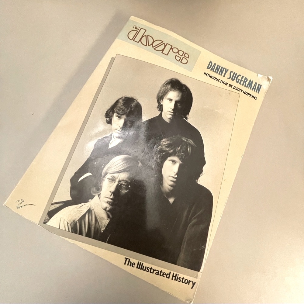 The Doors "The Illustrated History" 📖